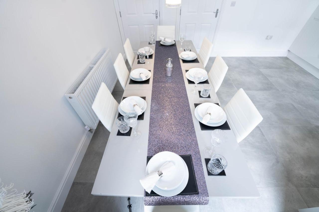 Entire Modern Home With Private Parking For 6/8 Persons Worksop Εξωτερικό φωτογραφία