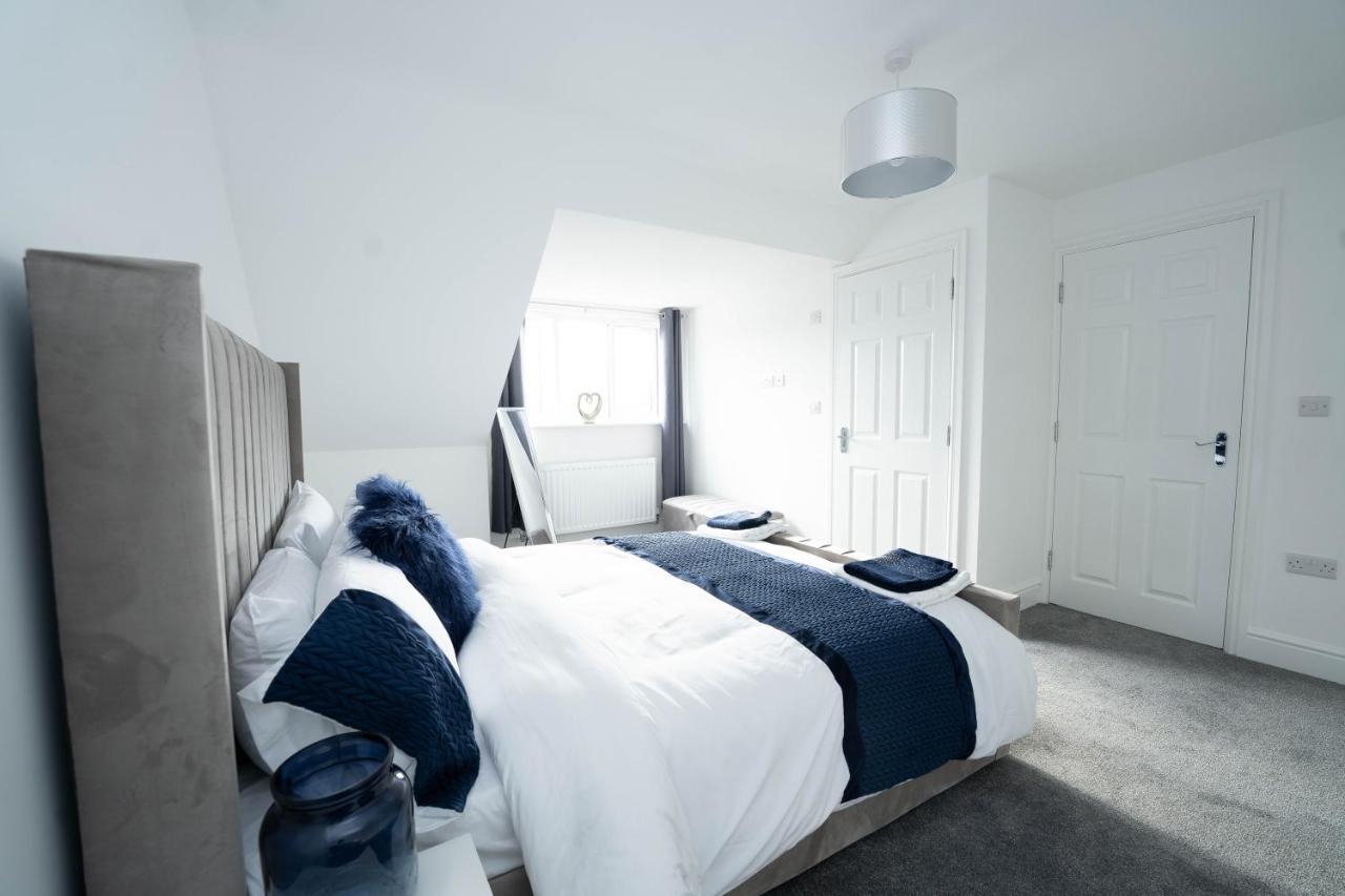 Entire Modern Home With Private Parking For 6/8 Persons Worksop Εξωτερικό φωτογραφία