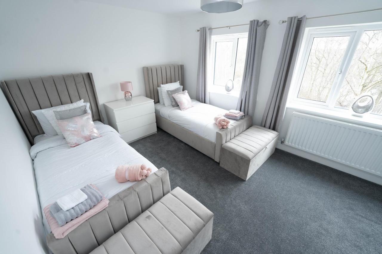 Entire Modern Home With Private Parking For 6/8 Persons Worksop Εξωτερικό φωτογραφία